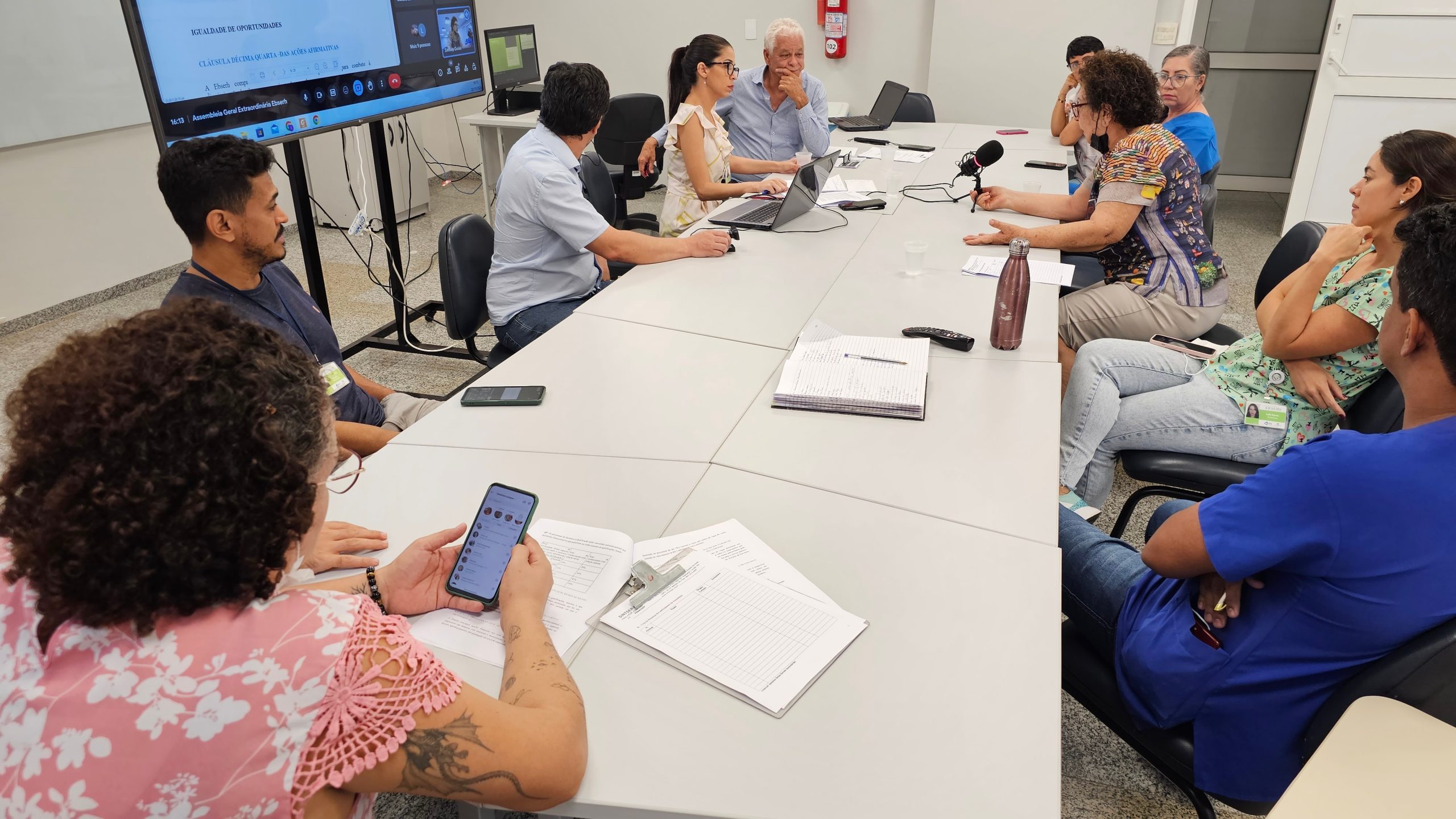 Empregados da Ebserh em Goiás realizam assembleia para deliberar sobre