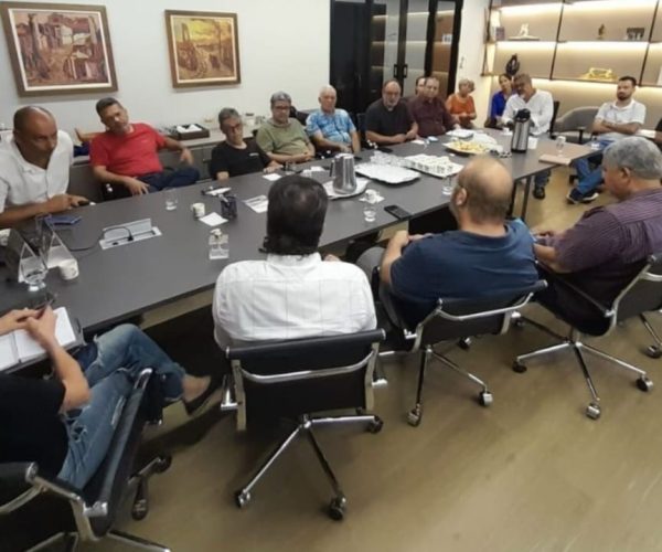 Isenção do IR e redução da jornada de trabalho são mote do 1º de maio em 2025