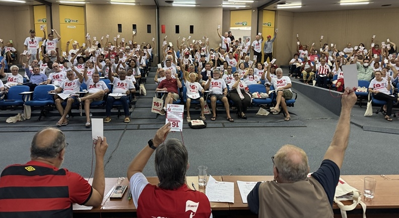Sintsep-GO debate fortalecimento do sindicalismo classista em Plenária da Condsef